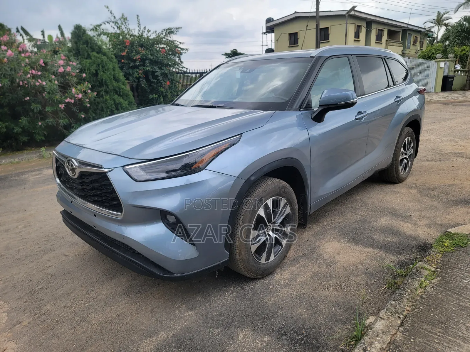 Toyota Highlander XLE AWD 2024 Blue