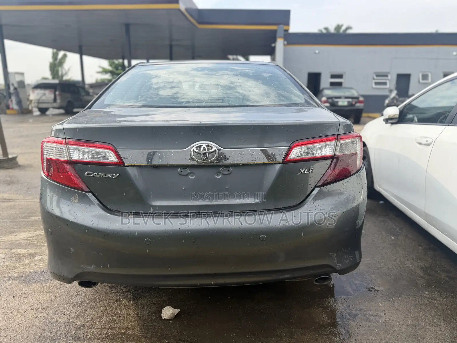 Toyota Camry XLE 4dr Sedan (2.5L 4cyl 6A) 2014 Gray