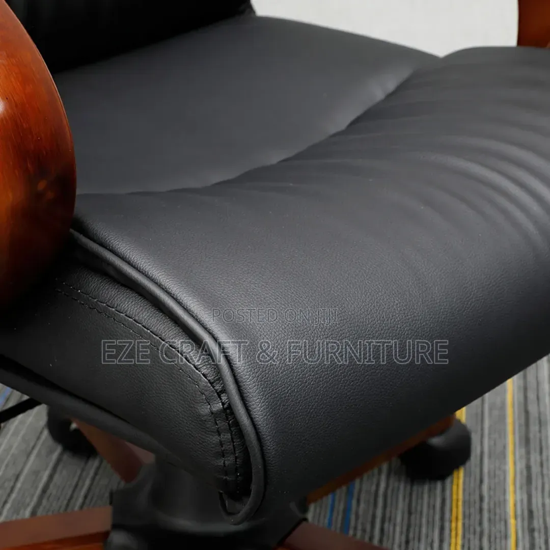 Wooden Arm and Leg Cushion Office Chair