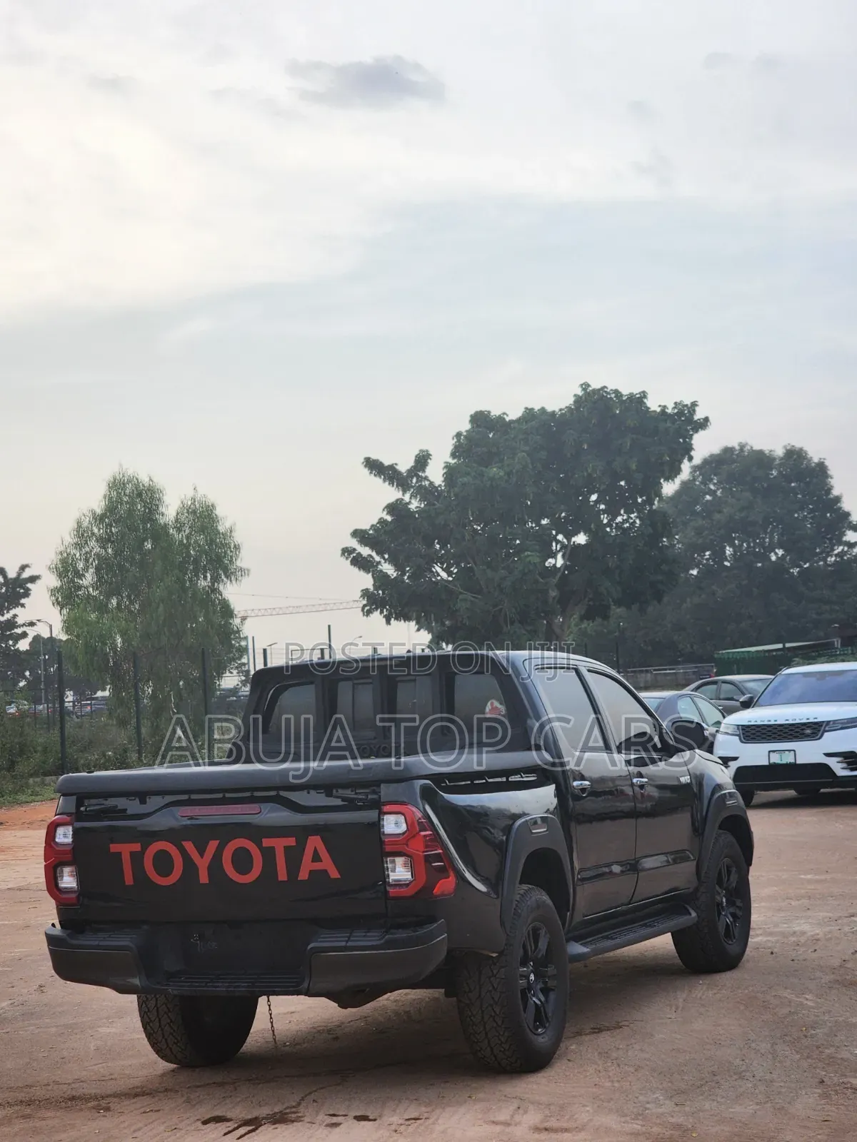 Toyota Hilux Revo Double Cab Petrol 2.7 AWD 2021 Black