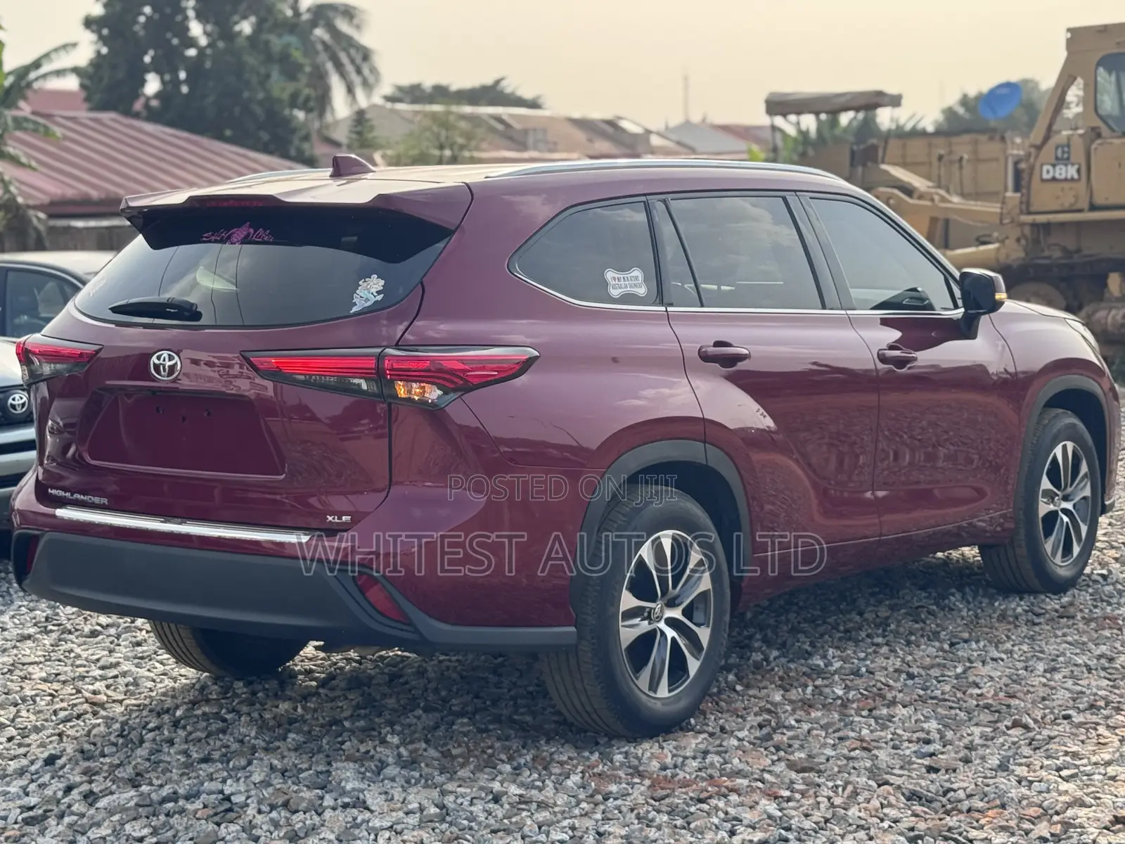 Toyota Highlander XLE 2022 Red