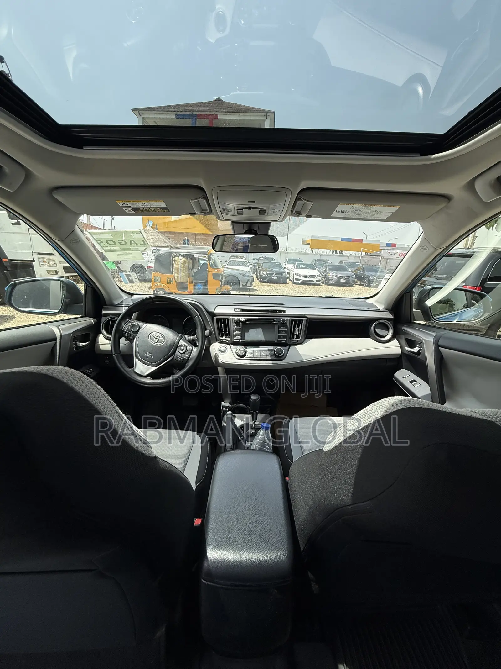 Toyota RAV4 XLE 4dr SUV AWD (2.5L 4cyl 6A) 2018 Blue