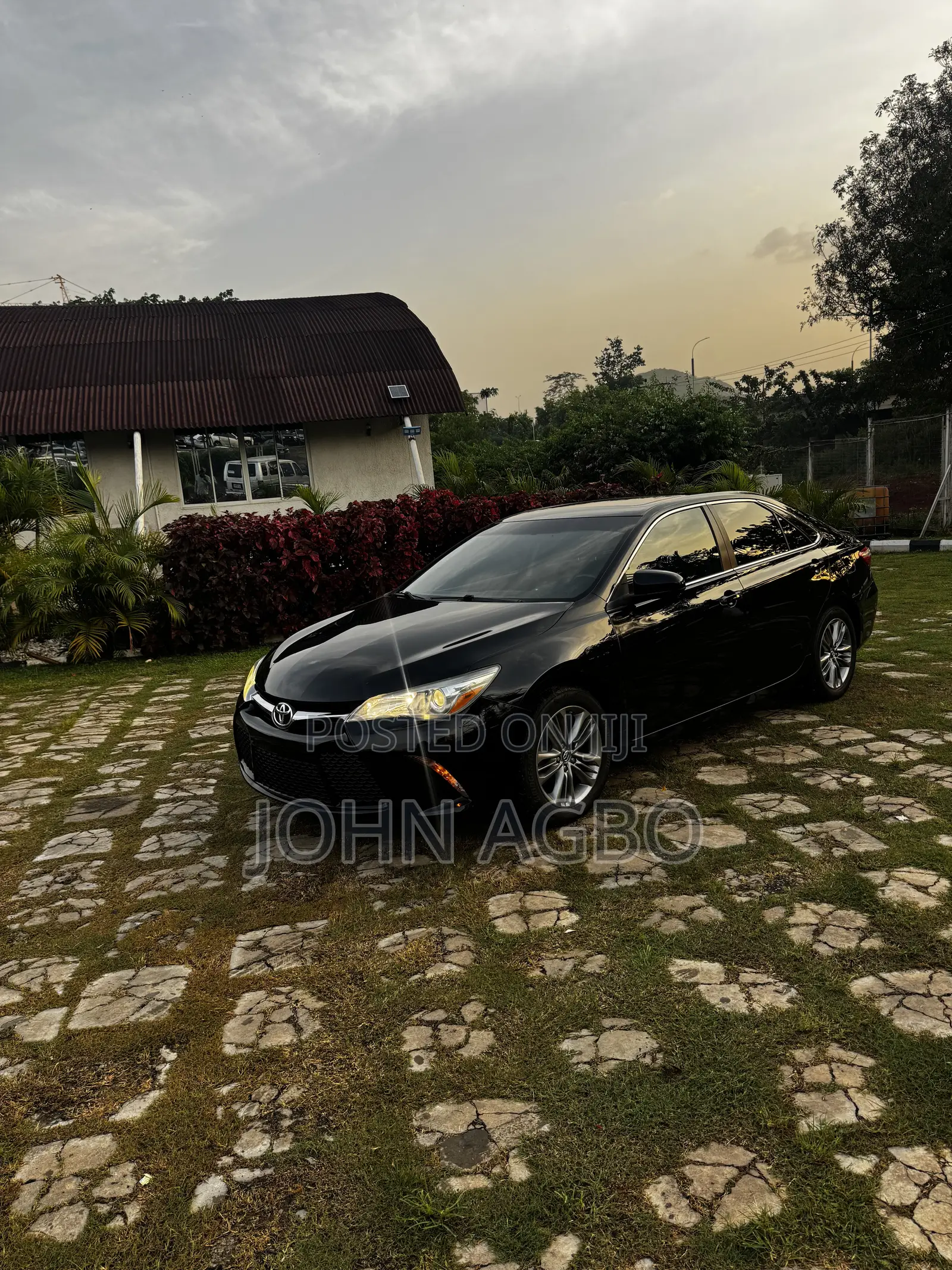 Toyota Camry SE 4dr Sedan (2.5L 4cyl 6A) 2017 Black