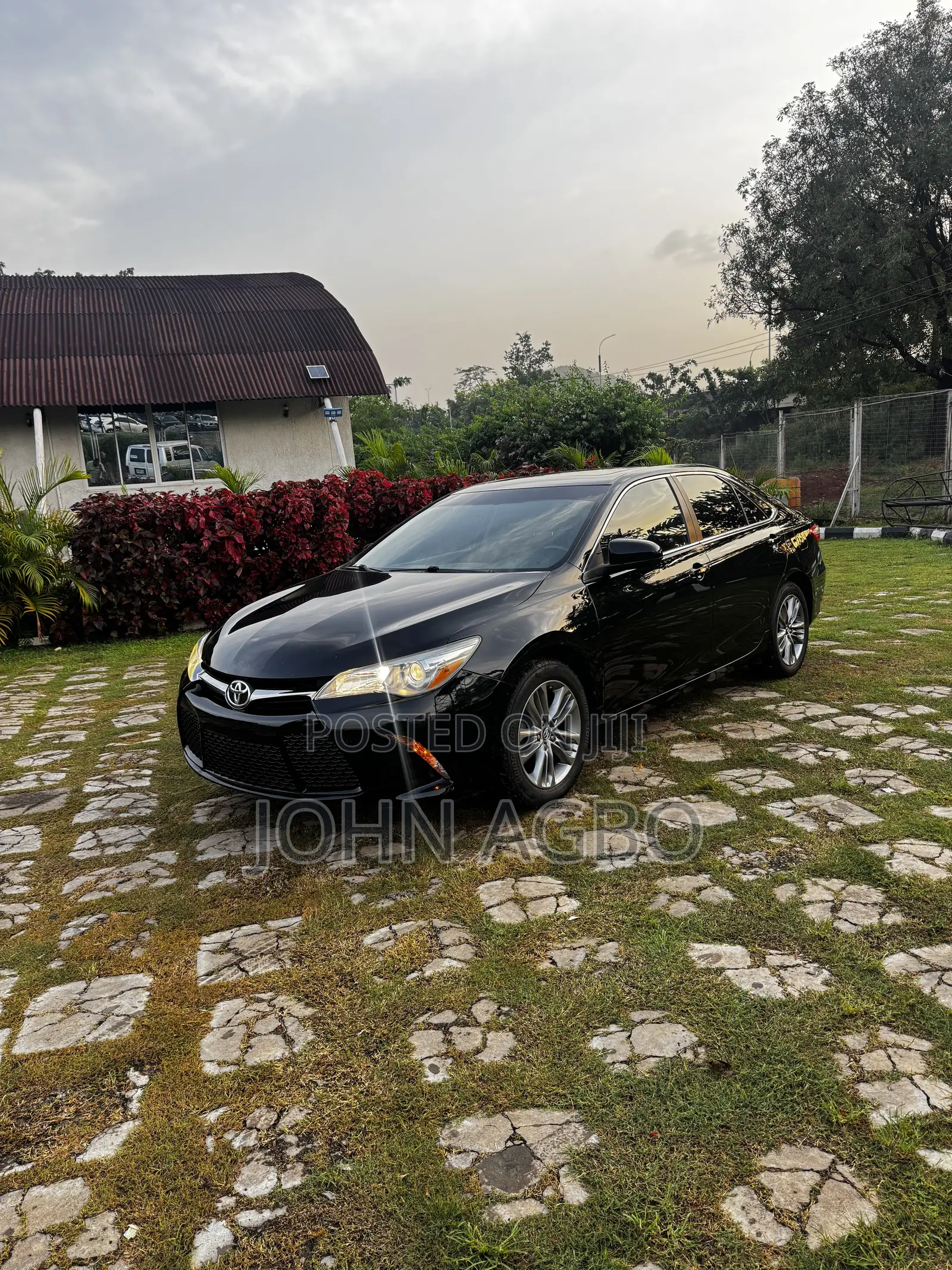 Toyota Camry SE 4dr Sedan (2.5L 4cyl 6A) 2017 Black