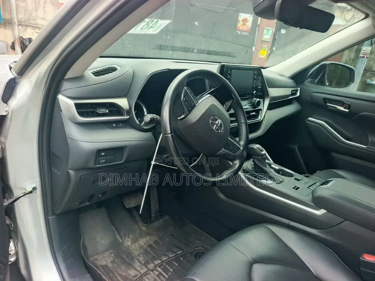 Toyota Highlander XLE 2021 Silver