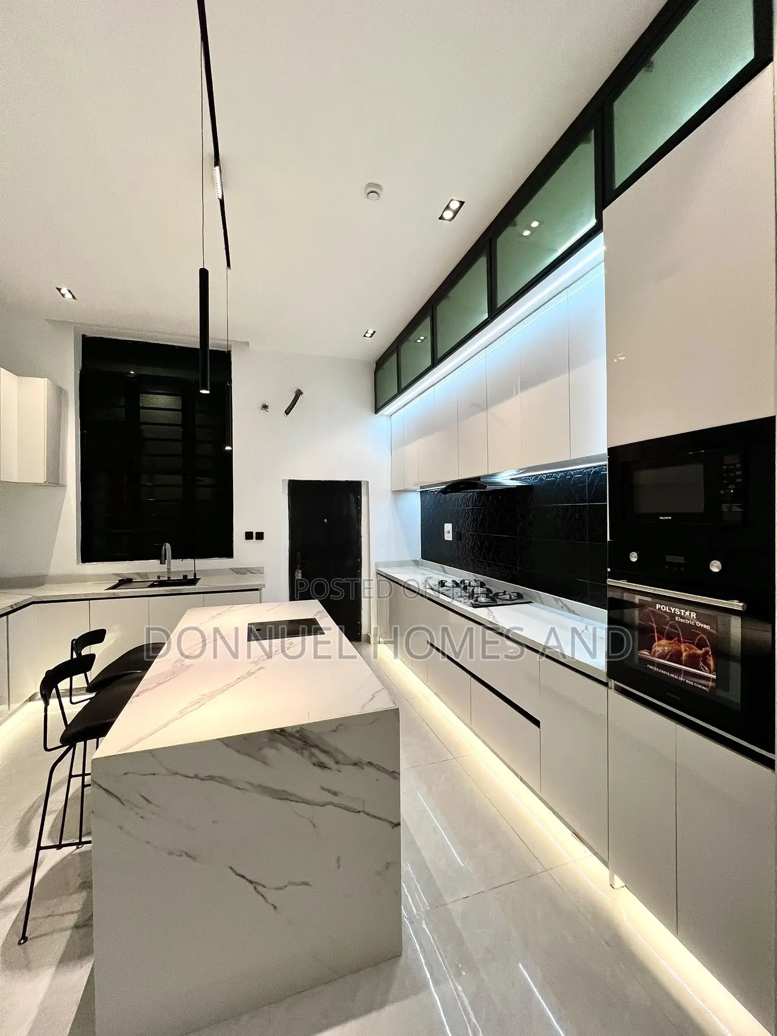 5bdrm Duplex in Lekki Expressway for sale