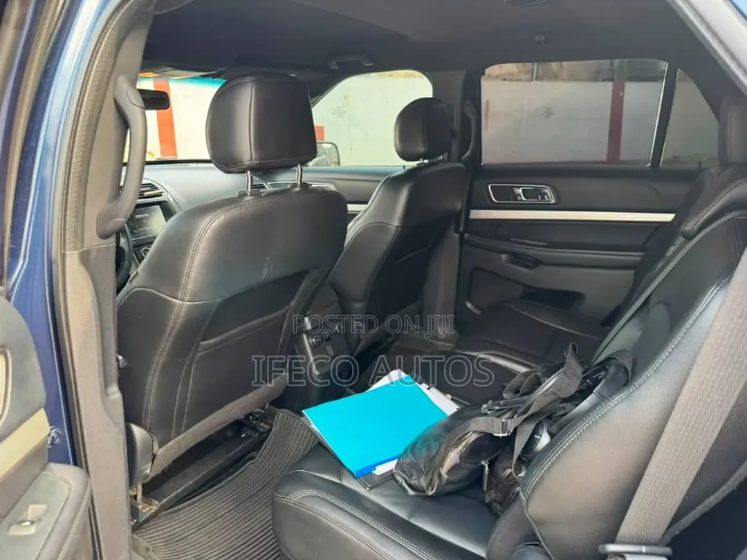 Ford Explorer 2016 Blue