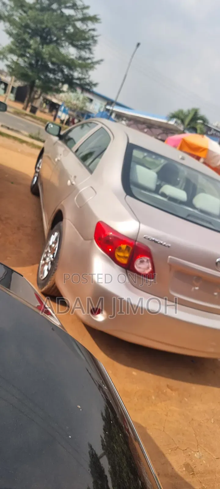 Toyota Corolla Base 4dr Sedan (1.8L 4cyl 5M) 2010 Gold