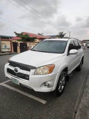 Toyota RAV4 Limited 2011 White