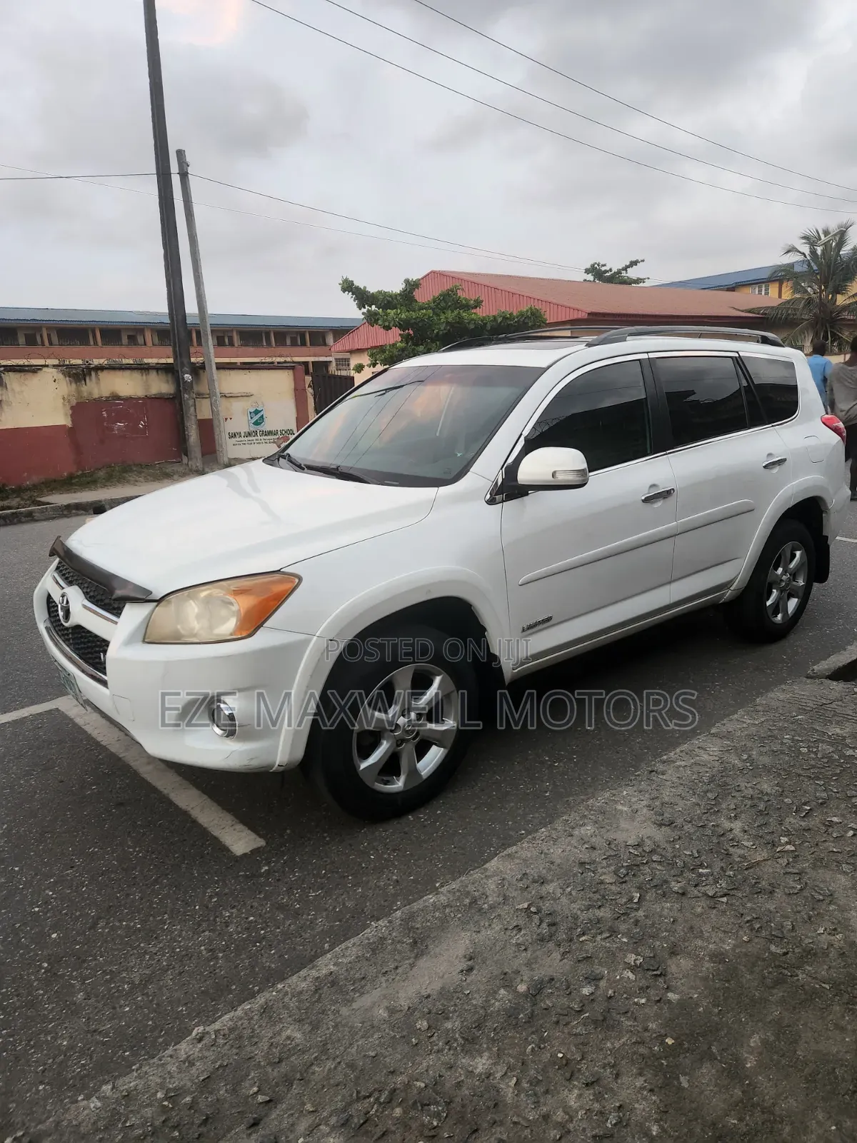 Toyota RAV4 Limited 2011 White