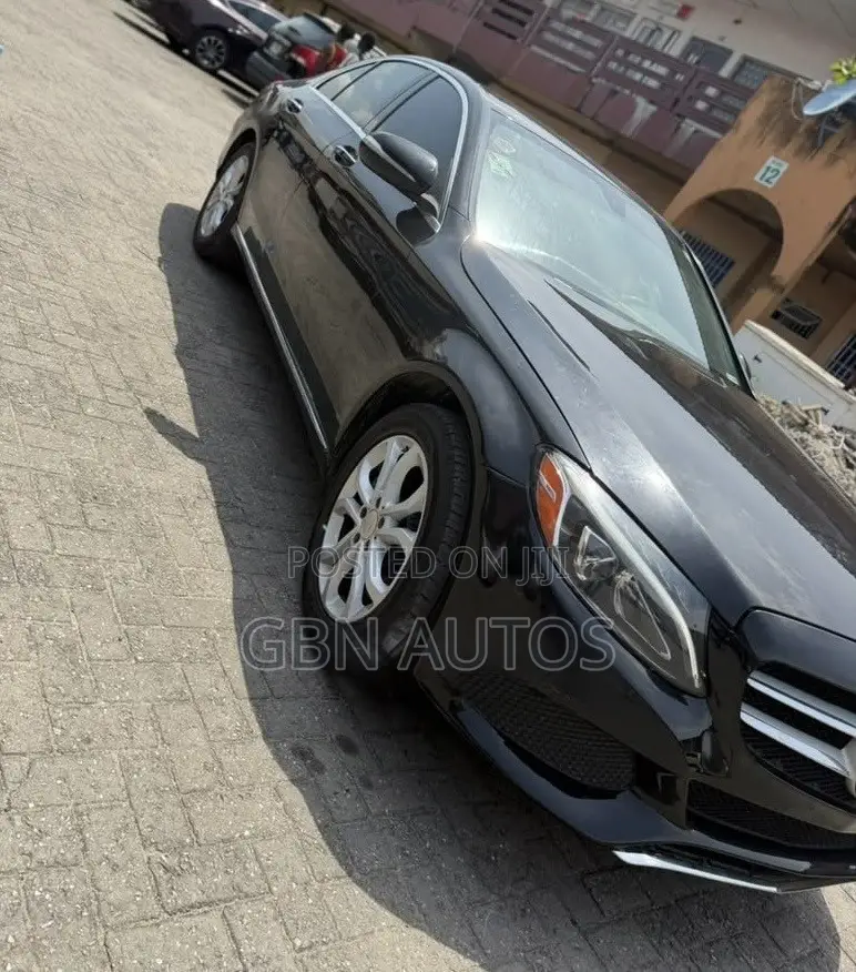 Mercedes-Benz C300 Sport 4Matic Sedan AWD (2.0L 4cyll 7A) 2016 Black