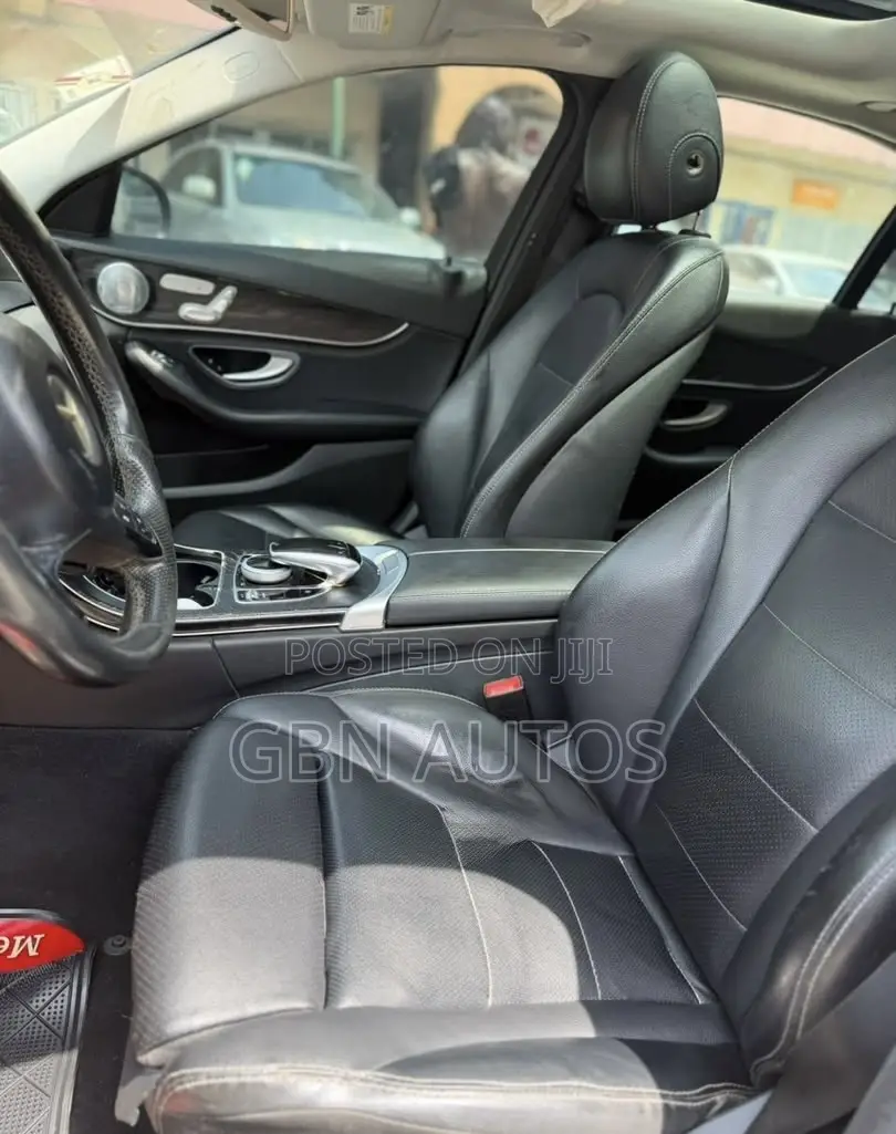 Mercedes-Benz C300 Sport 4Matic Sedan AWD (2.0L 4cyll 7A) 2016 Black