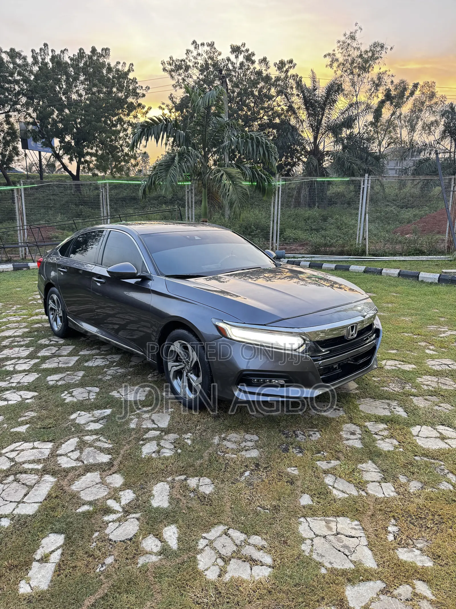 Honda Accord EX-L (2.0L 4cyl Turbo 10A) 2019 Gray