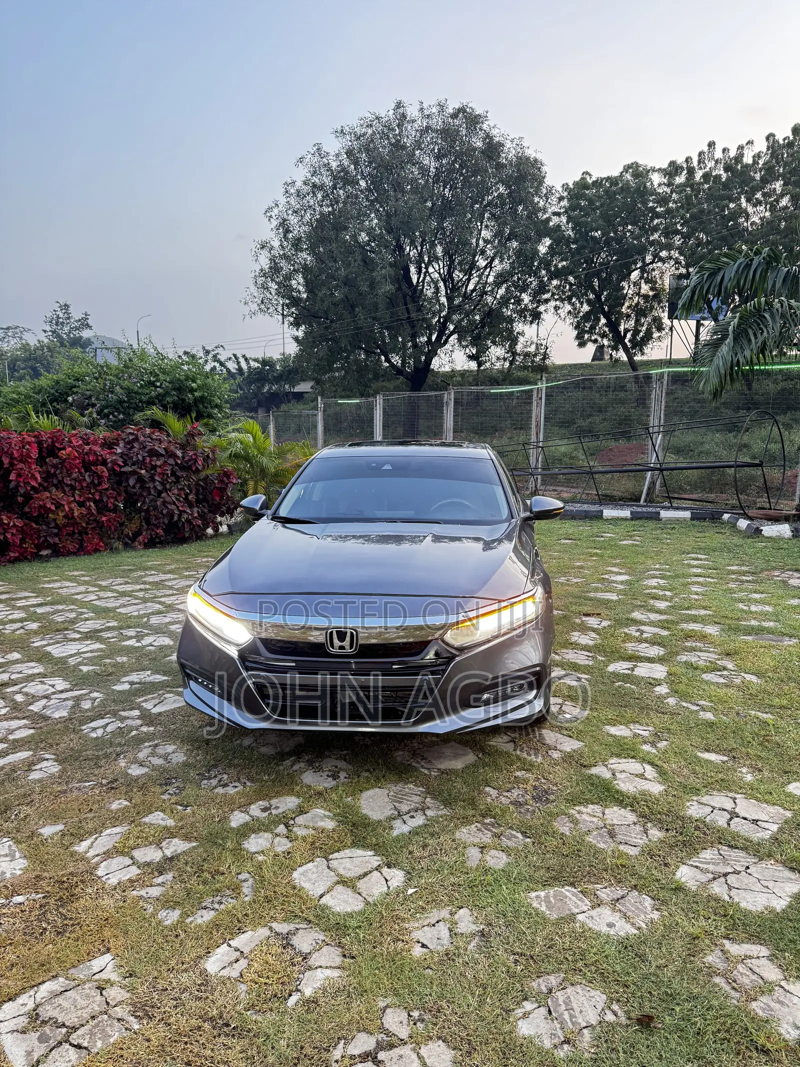 Honda Accord EX-L (2.0L 4cyl Turbo 10A) 2019 Gray