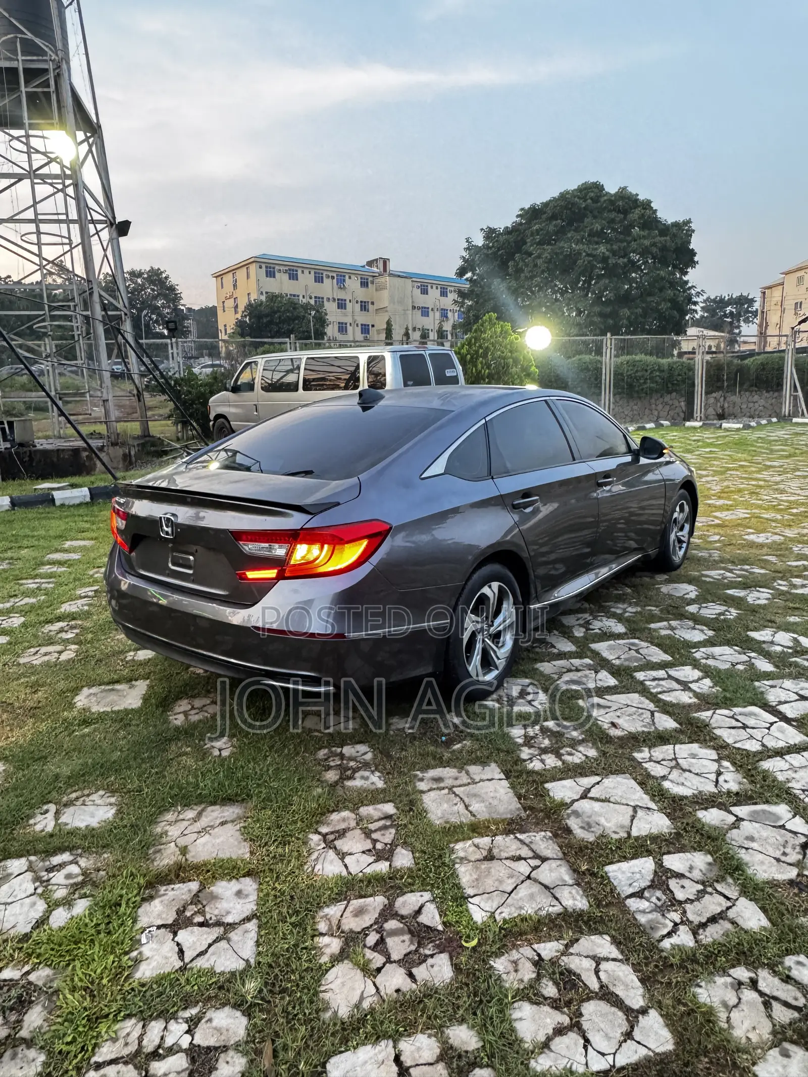 Honda Accord EX-L (2.0L 4cyl Turbo 10A) 2019 Gray