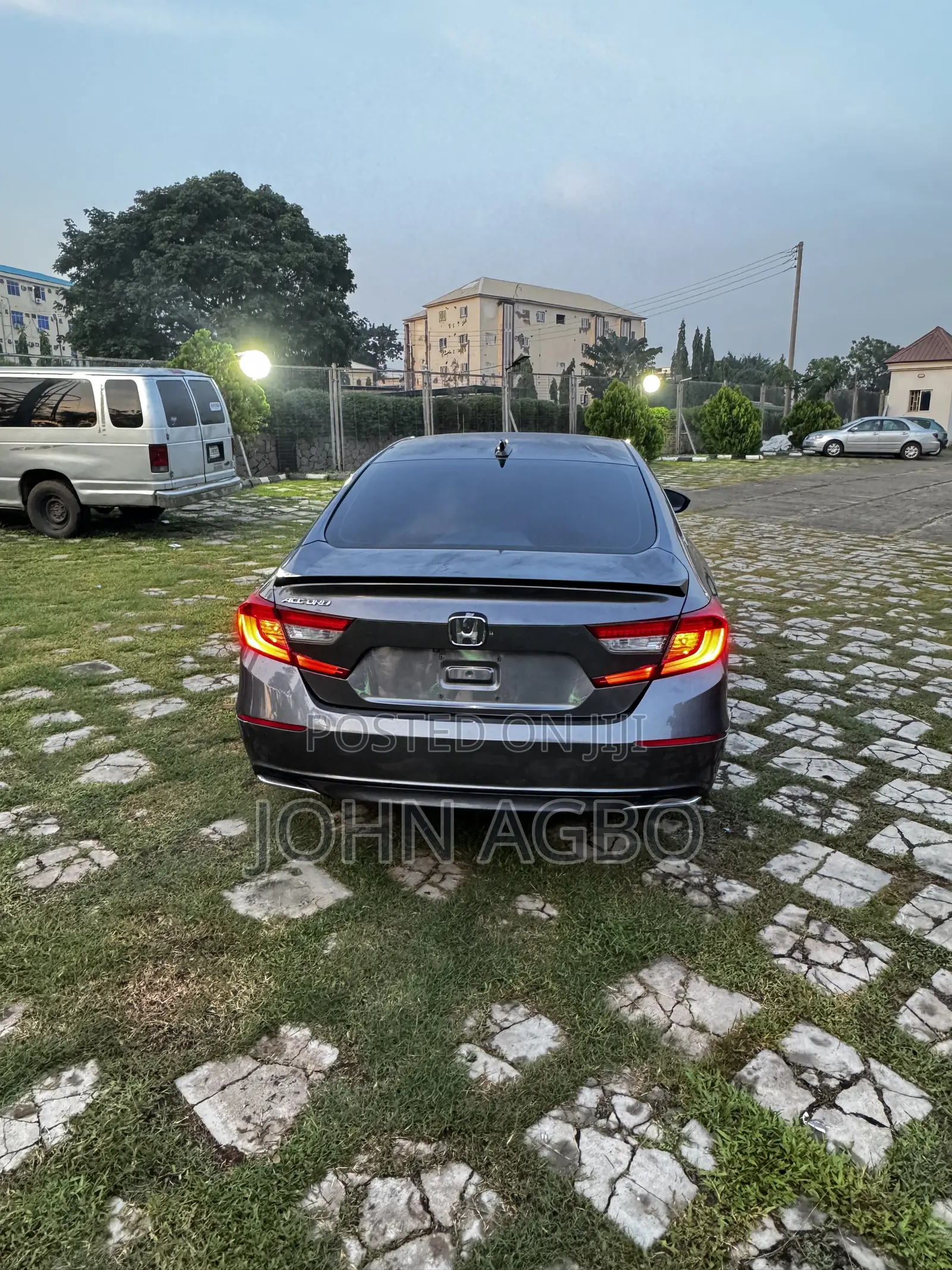 Honda Accord EX-L (2.0L 4cyl Turbo 10A) 2019 Gray