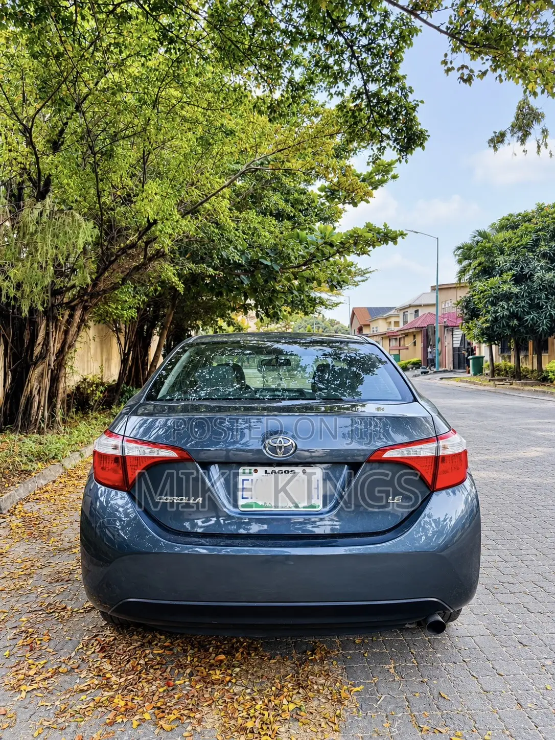 Toyota Corolla LE 4dr Sedan (1.8L 4cyl CVT) 2015 Blue