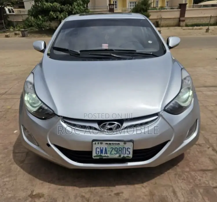 Hyundai Elantra 2014 Silver
