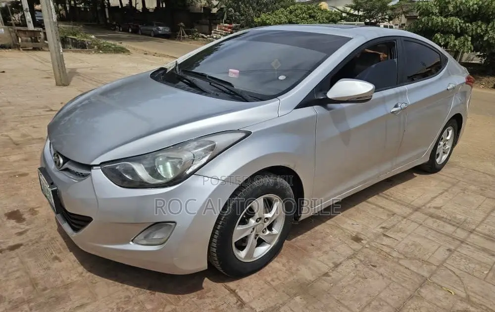 Hyundai Elantra 2014 Silver