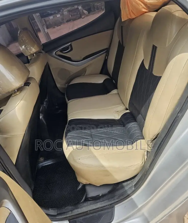 Hyundai Elantra 2014 Silver