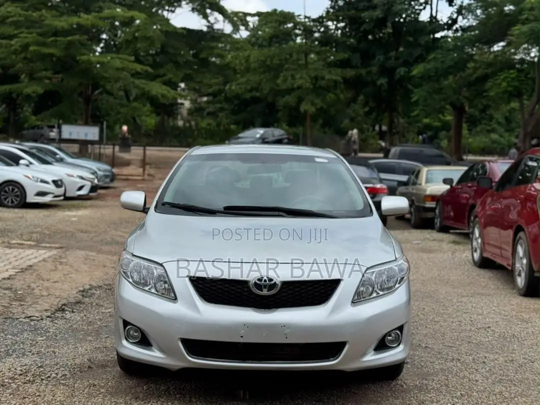 Toyota Corolla LE 4dr Sedan (1.8L 4 cyl 4A) 2009 Silver