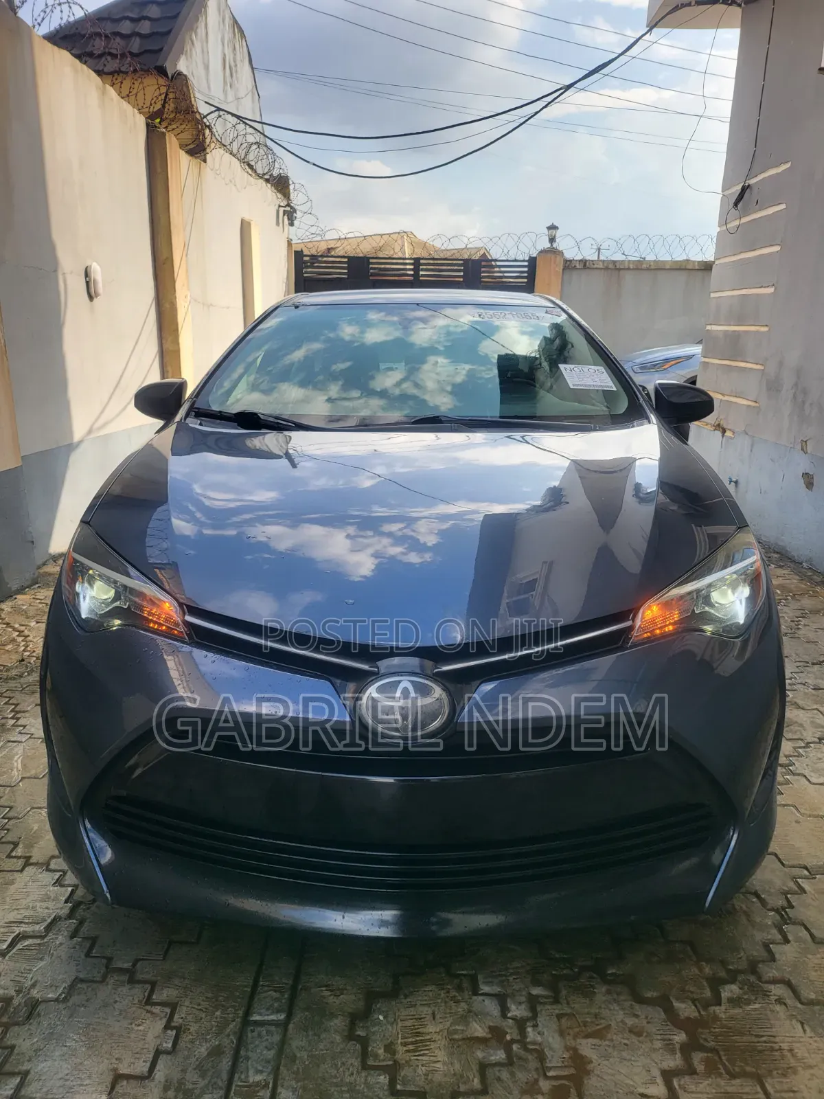 Toyota Corolla LE Eco (1.8L 4cyl 2A) 2019 Gray