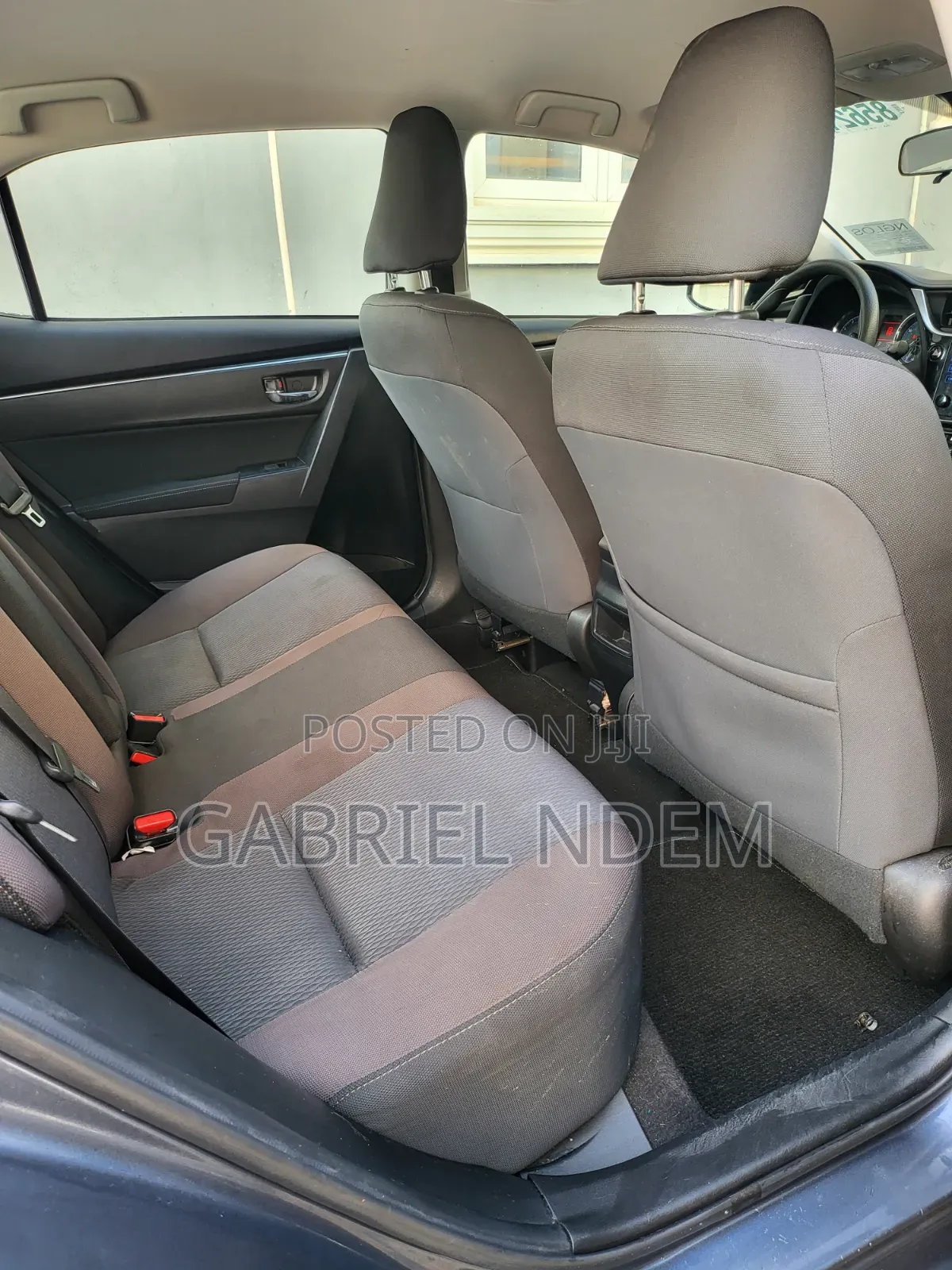 Toyota Corolla LE Eco (1.8L 4cyl 2A) 2019 Gray