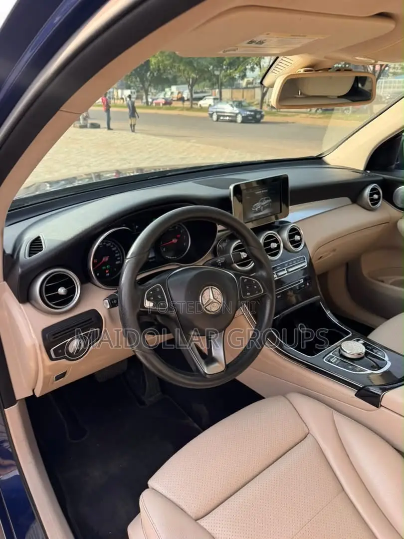 Mercedes-Benz GLC-Class 2017 Blue