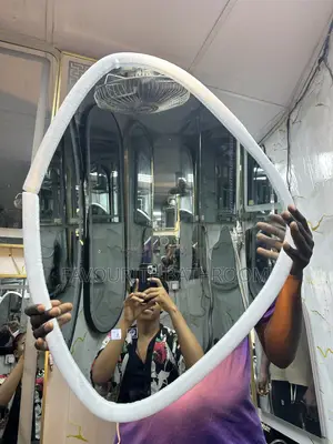 Shapeless Human Censor LED Mirror With 3lights