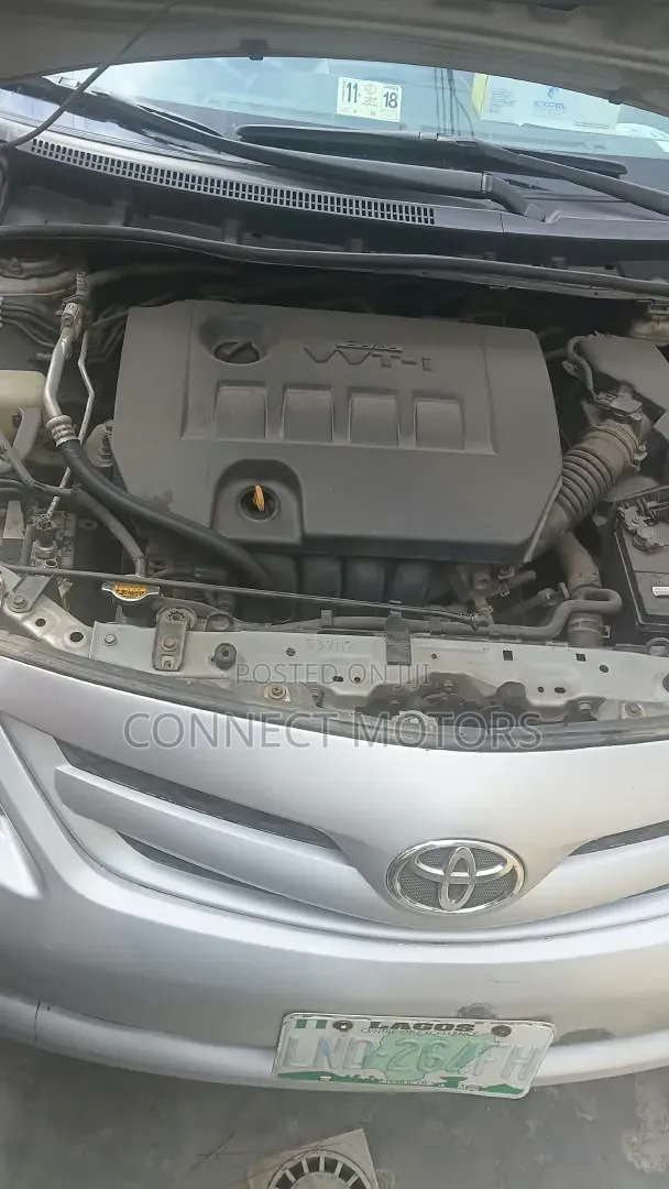 Toyota Corolla 2013 Silver