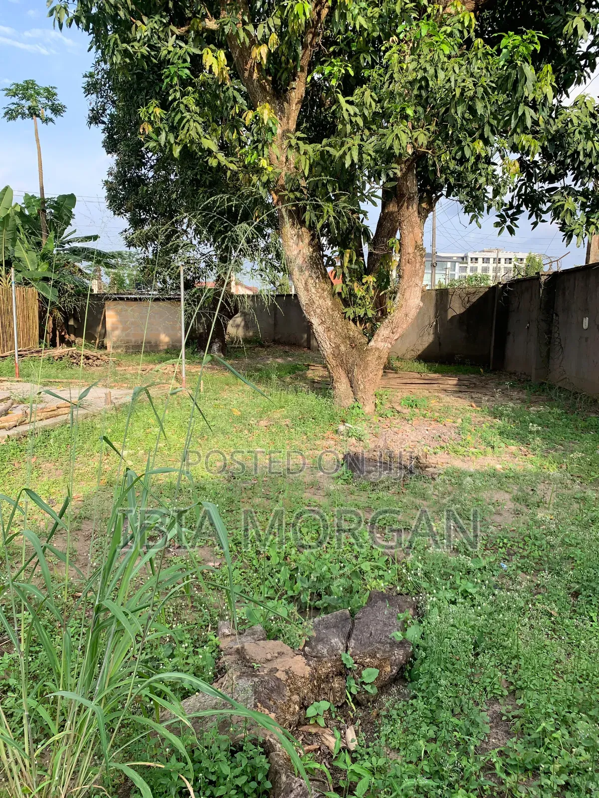 7bdrm Duplex in Ewet Housing Estate, for sale