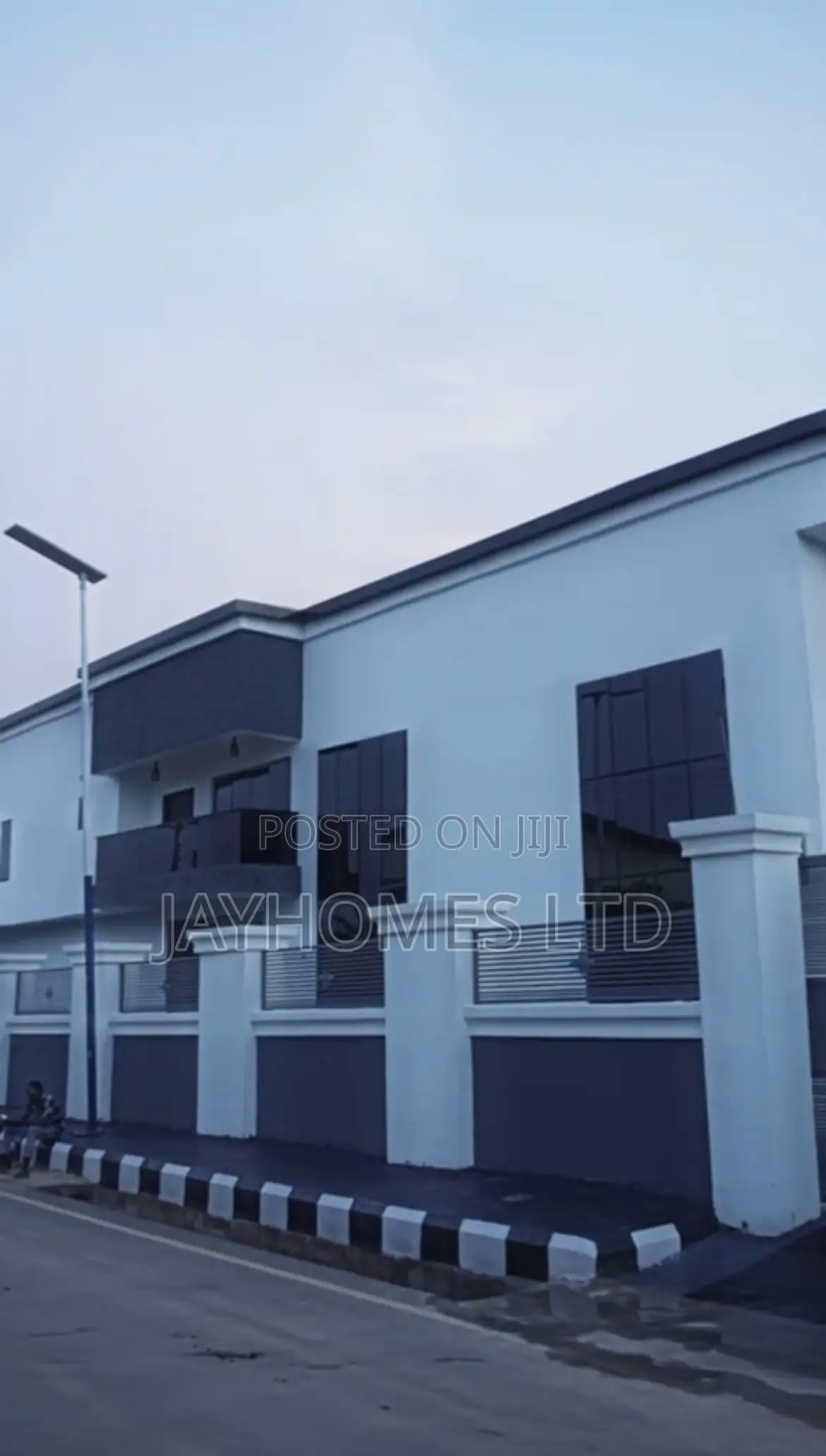 5bdrm Duplex in Mariam Babangida Way, Oshimili South for sale