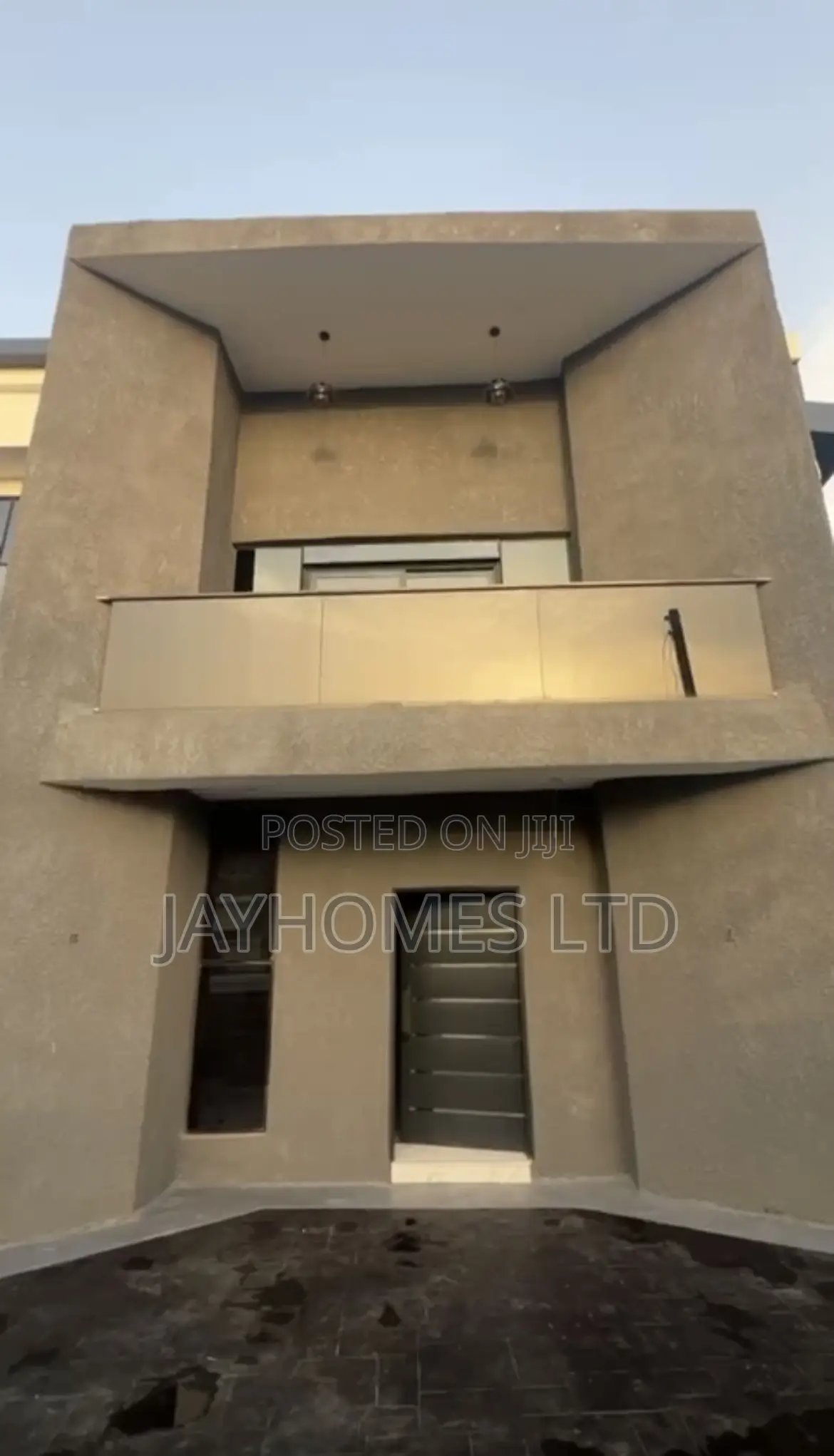 5bdrm Duplex in Mariam Babangida Way, Oshimili South for sale