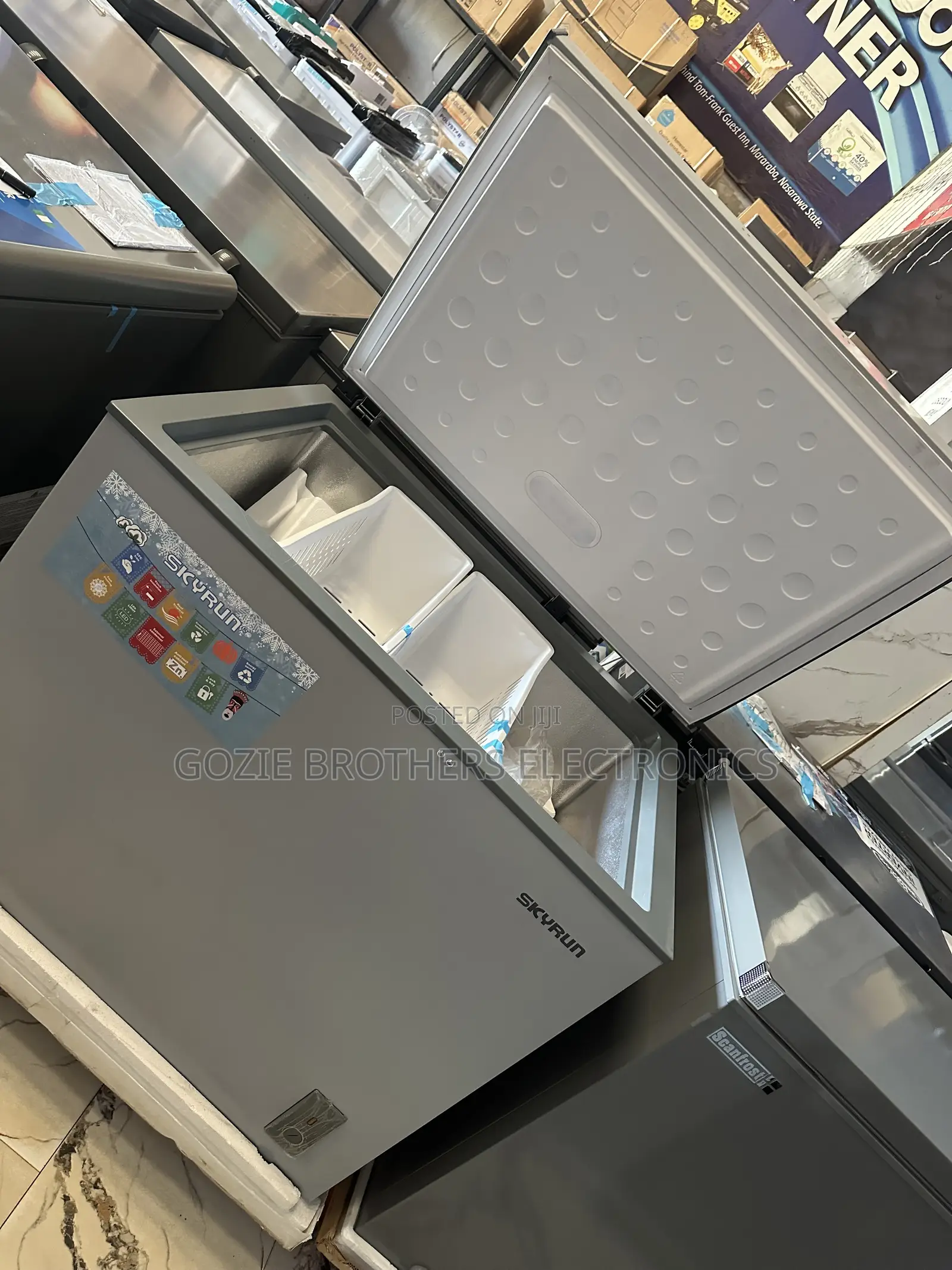 Skyrun Deep Freezer 260 Liters