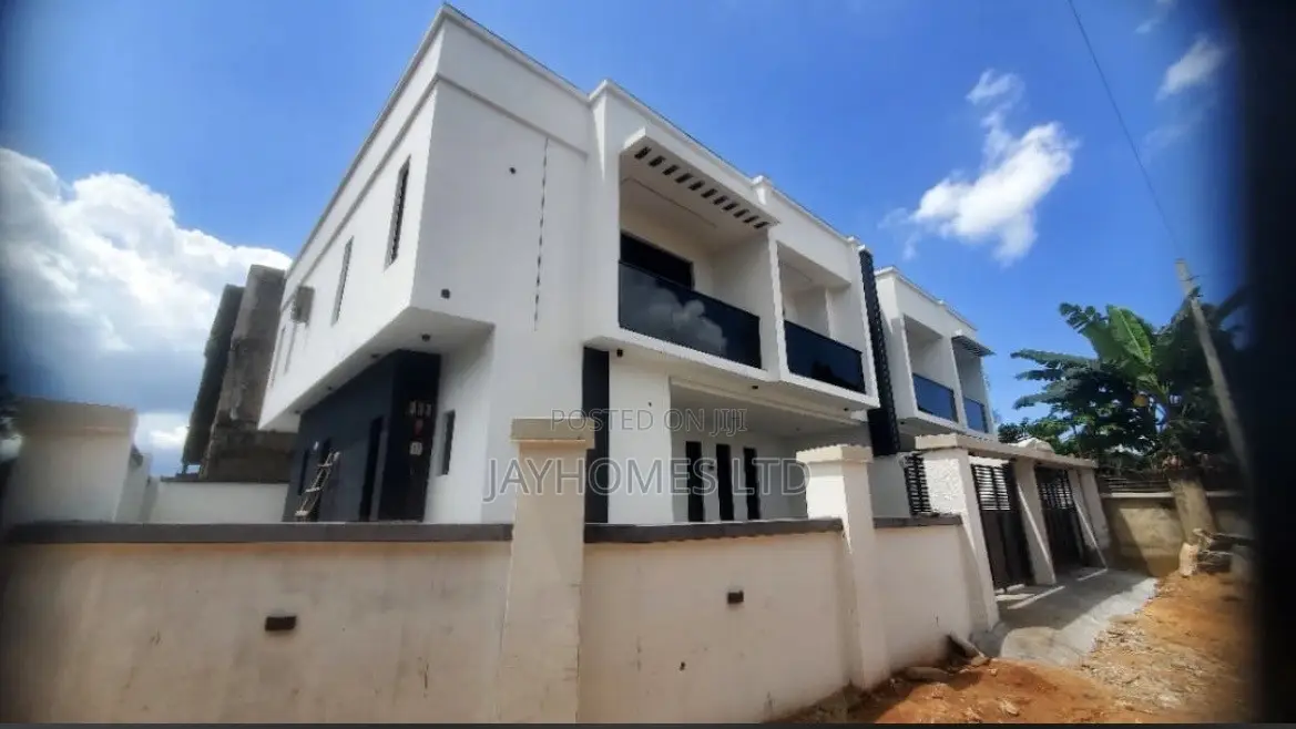 3bdrm Duplex in Okpanam Road Asaba, Oshimili South for sale