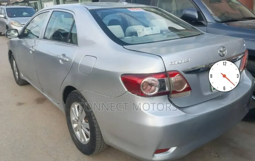 Toyota Corolla 2013 Silver