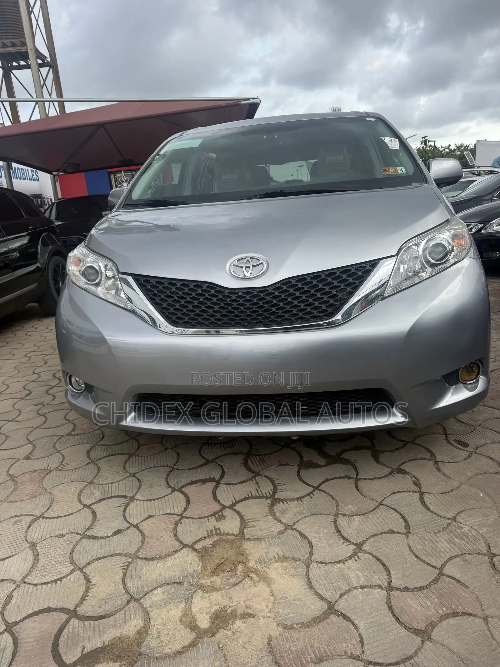 Toyota Sienna Limited 7 Passenger 2012 Silver