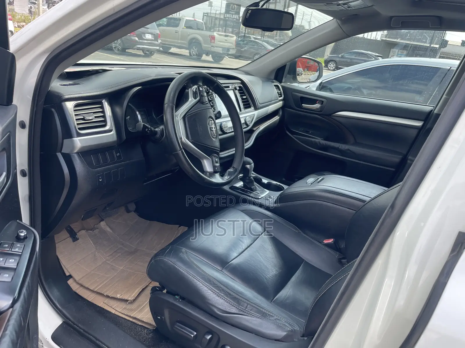Toyota Highlander XLE 4dr SUV AWD (3.5L 6cyl 6A) 2015 White