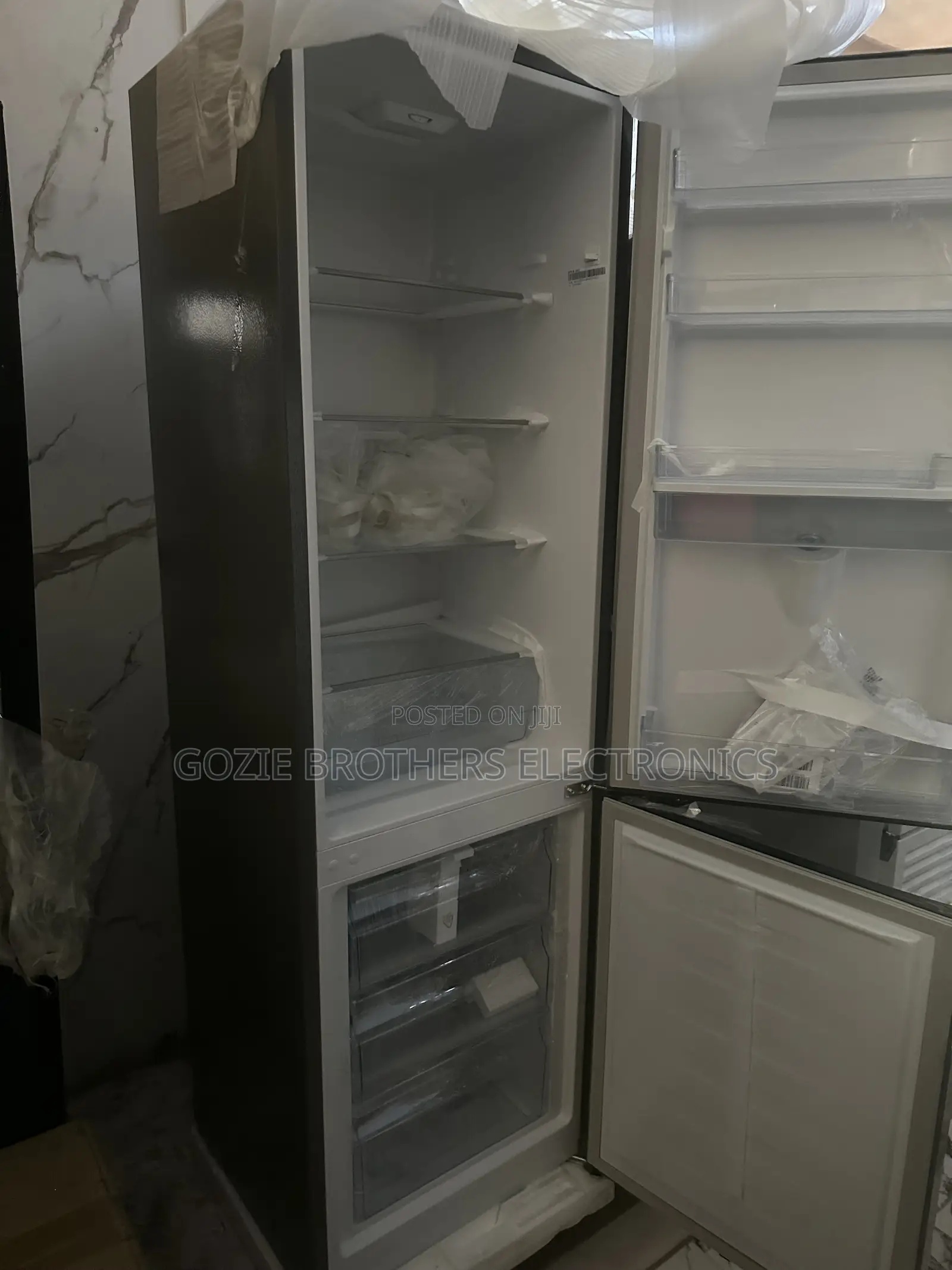 Hisense Double Door Bottom Freezer With Water Dispenser