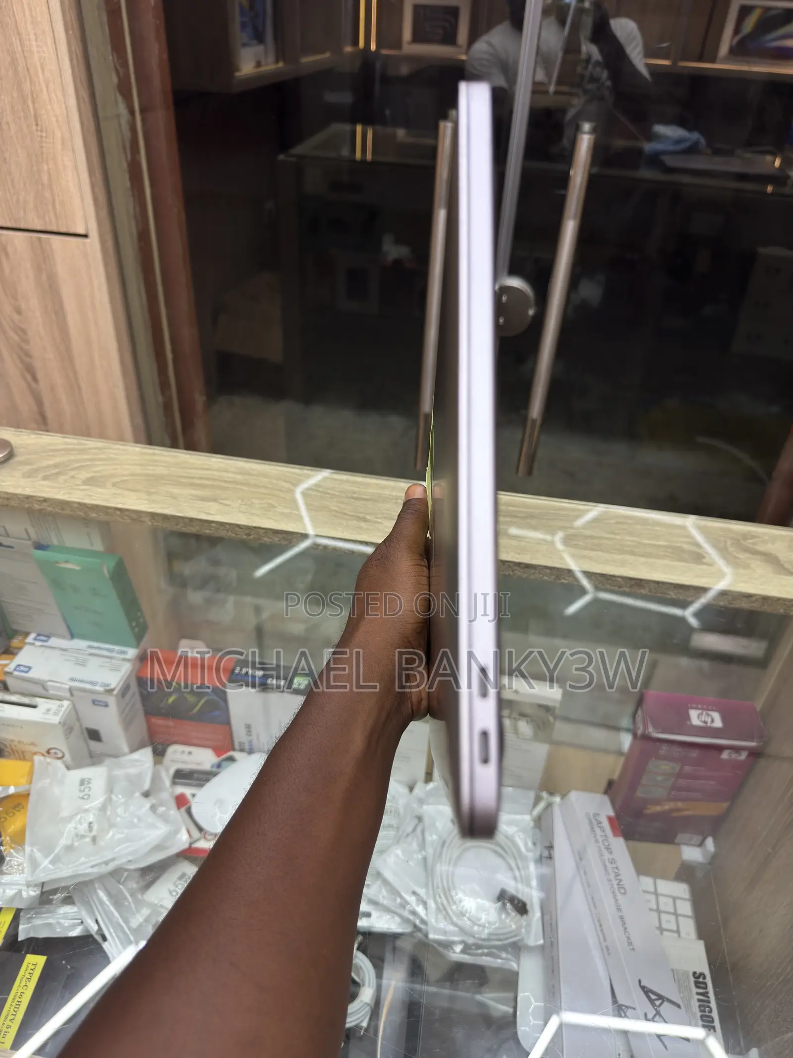 Laptop Apple MacBook Pro 2017 16GB Intel Core i5 SSD 512GB