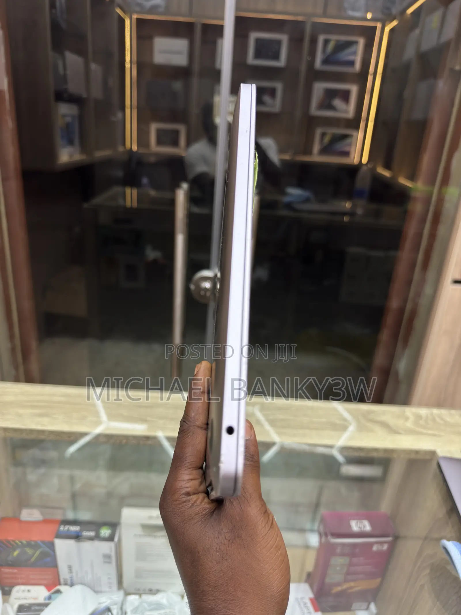 Laptop Apple MacBook Pro 2017 16GB Intel Core i5 SSD 512GB
