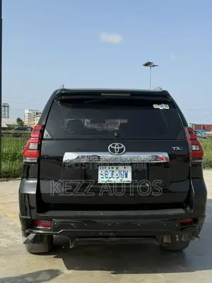 Toyota Land Cruiser Prado 2018 Black