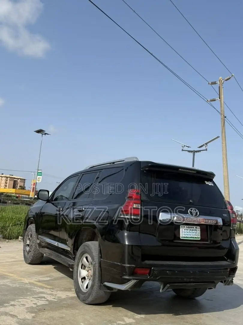 Toyota Land Cruiser Prado 2018 Black