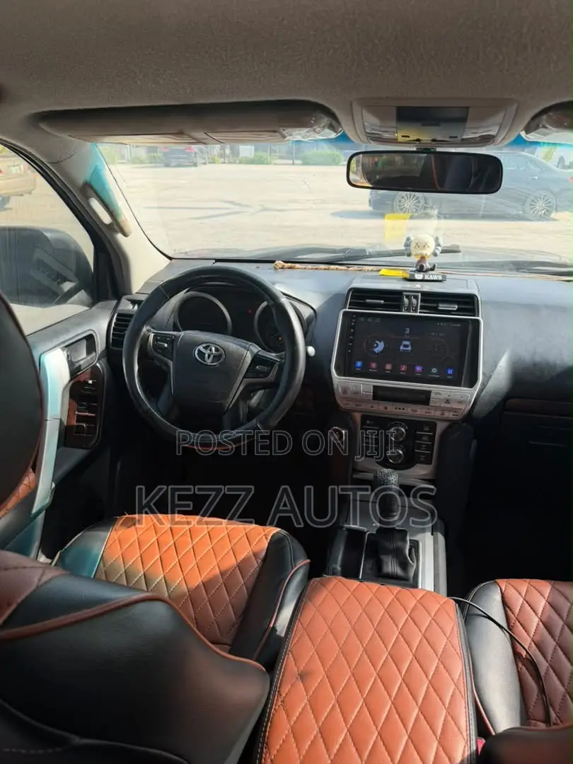 Toyota Land Cruiser Prado 2018 Black