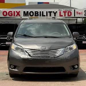 Toyota Sienna 2015 Gray