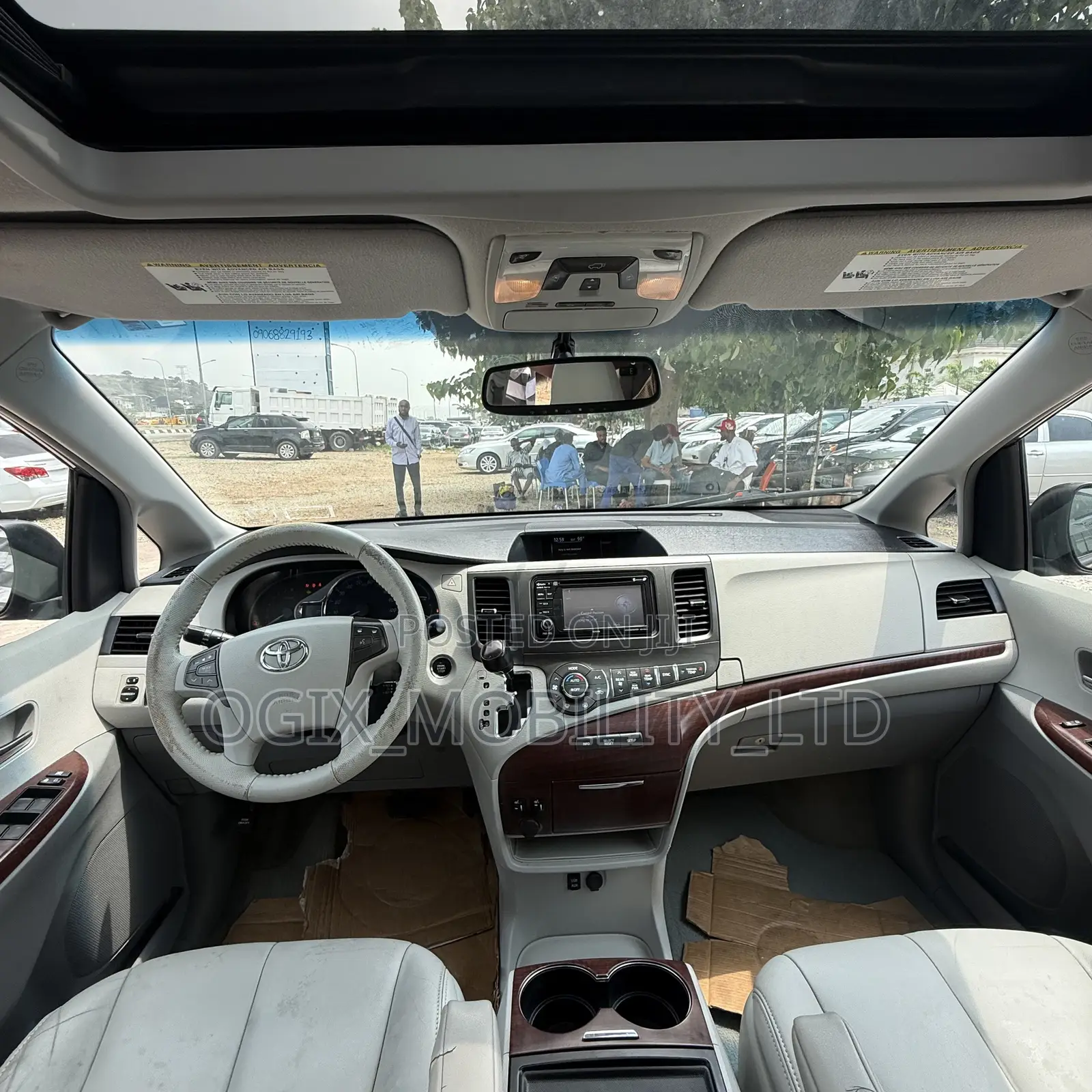 Toyota Sienna 2015 Gray