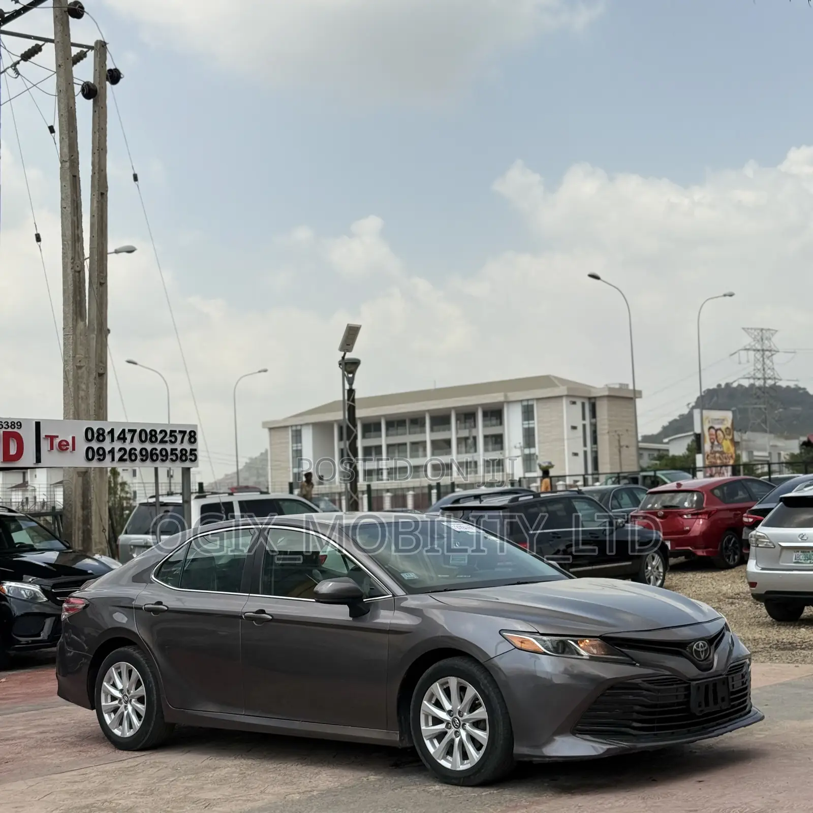 Toyota Camry 2019 Gray