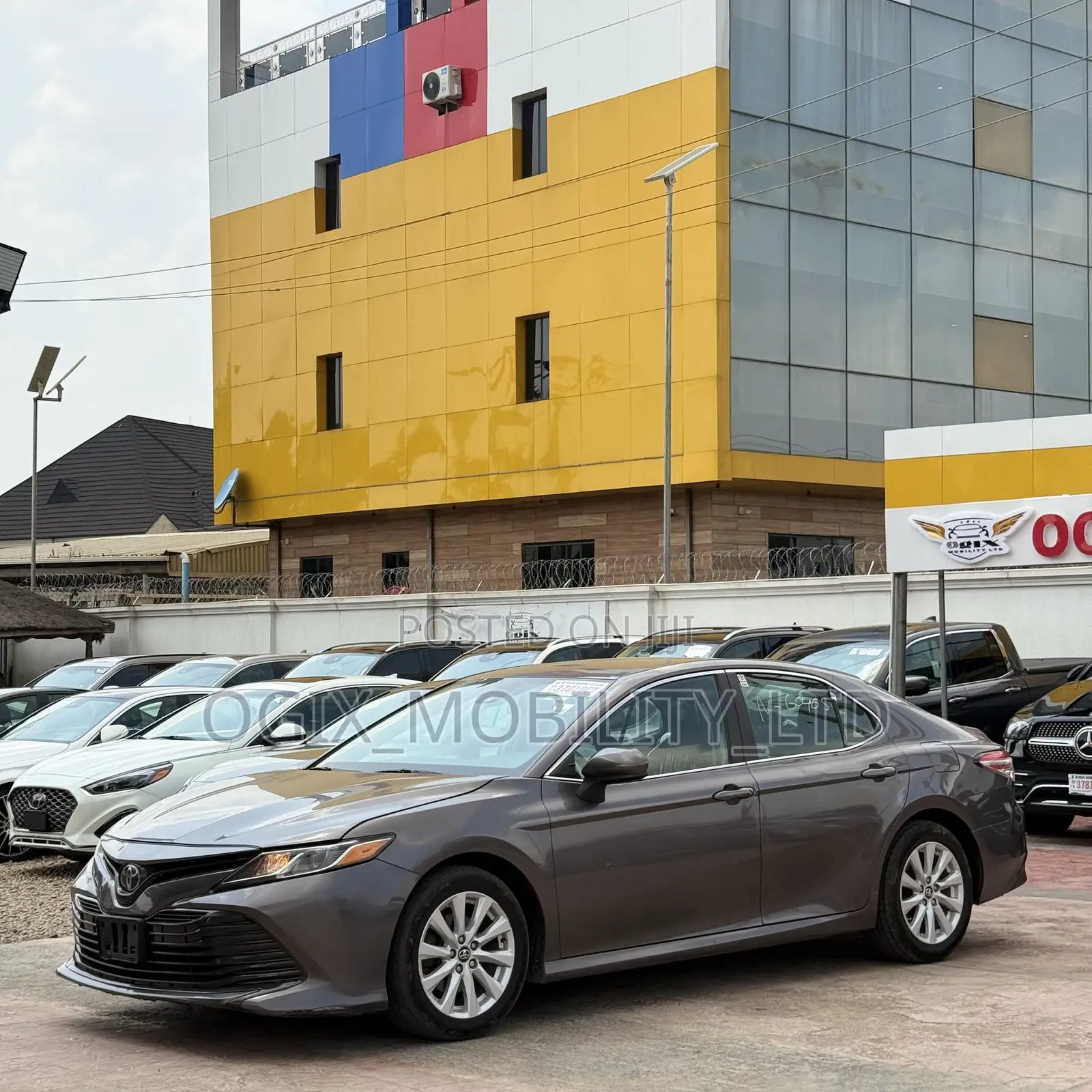 Toyota Camry 2019 Gray