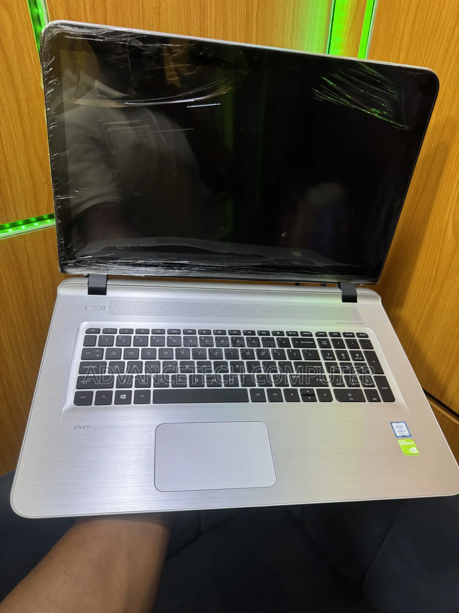 Laptop HP Envy 17 16GB Intel Core i7 SSD 256GB