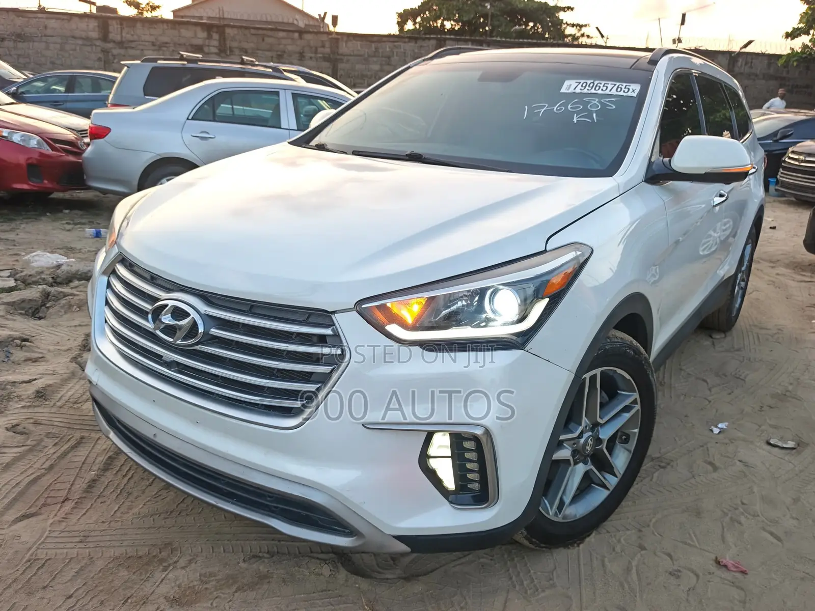 Hyundai Santa Fe SE AWD 2016 White